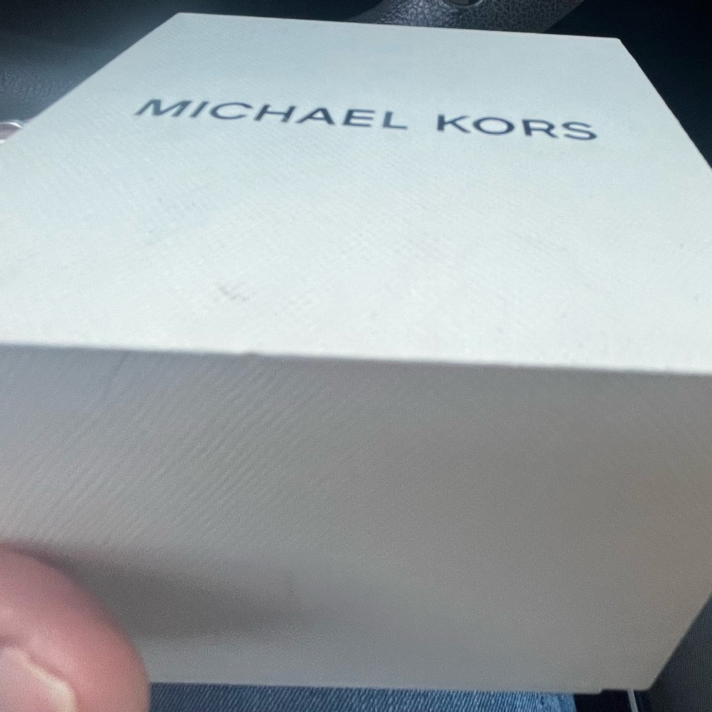 Michael Kors silver watch - Picture 5 of 7